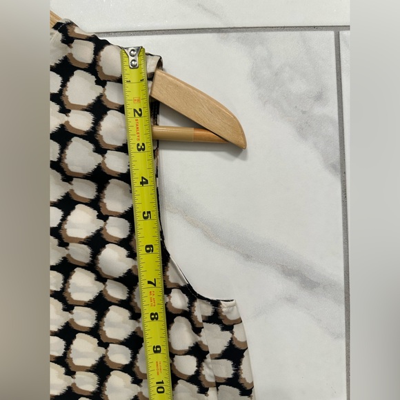 Banana Republic tank blouse in cream and black, size XS - Picture 7 of 8